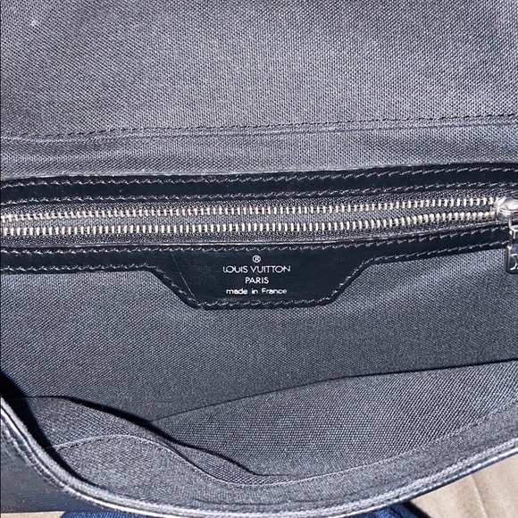 LV BACKPACK - Picture 10 of 11